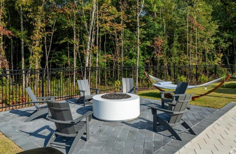 It'S A Cozy Condo In The City! Lithia Springs Exterior photo